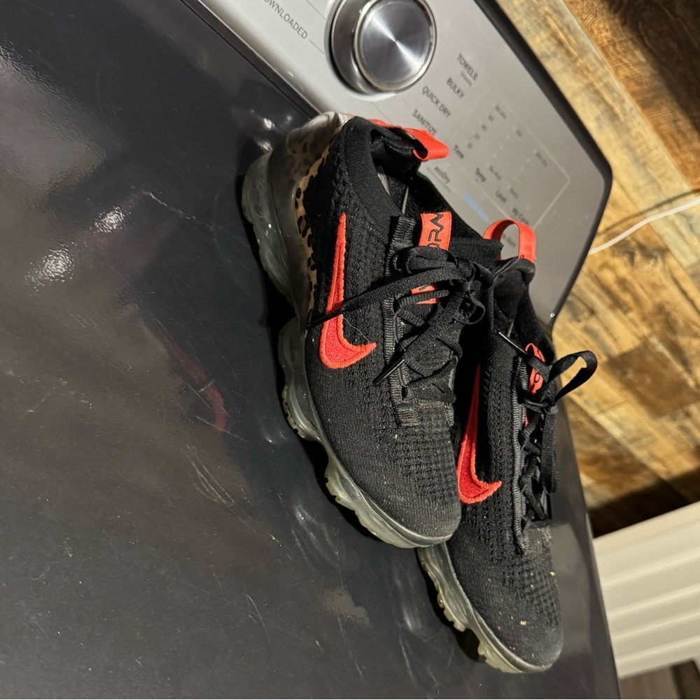 Vapormax nike leopard shoe